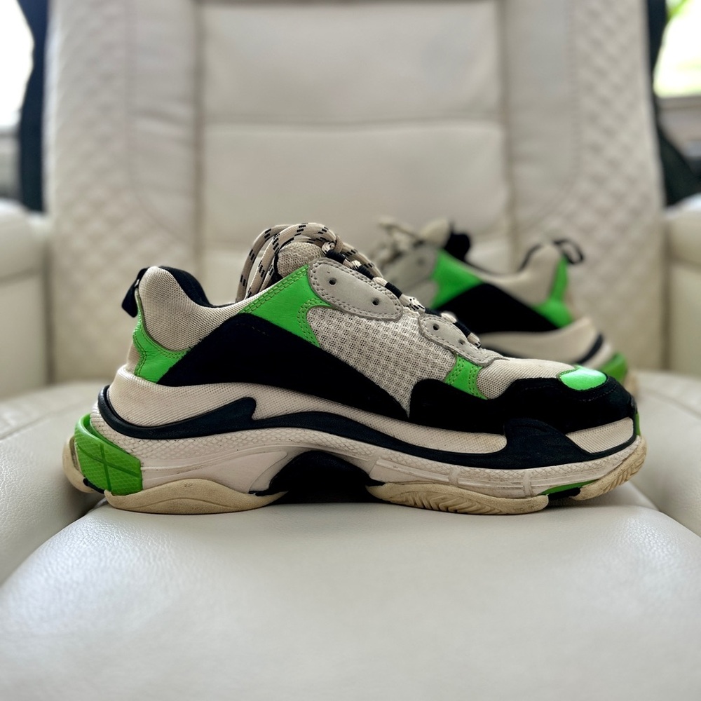 Balenciaga Men's Green and Black Sneakers - Picture 9 of 9